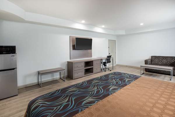  - Super 8 Motel Humble