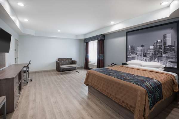  - Super 8 Motel Humble