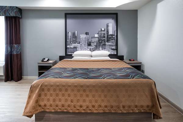  - Super 8 Motel Humble