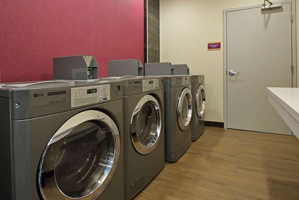 Amenities - Days Inn Beaumont - I-10, Exit 848