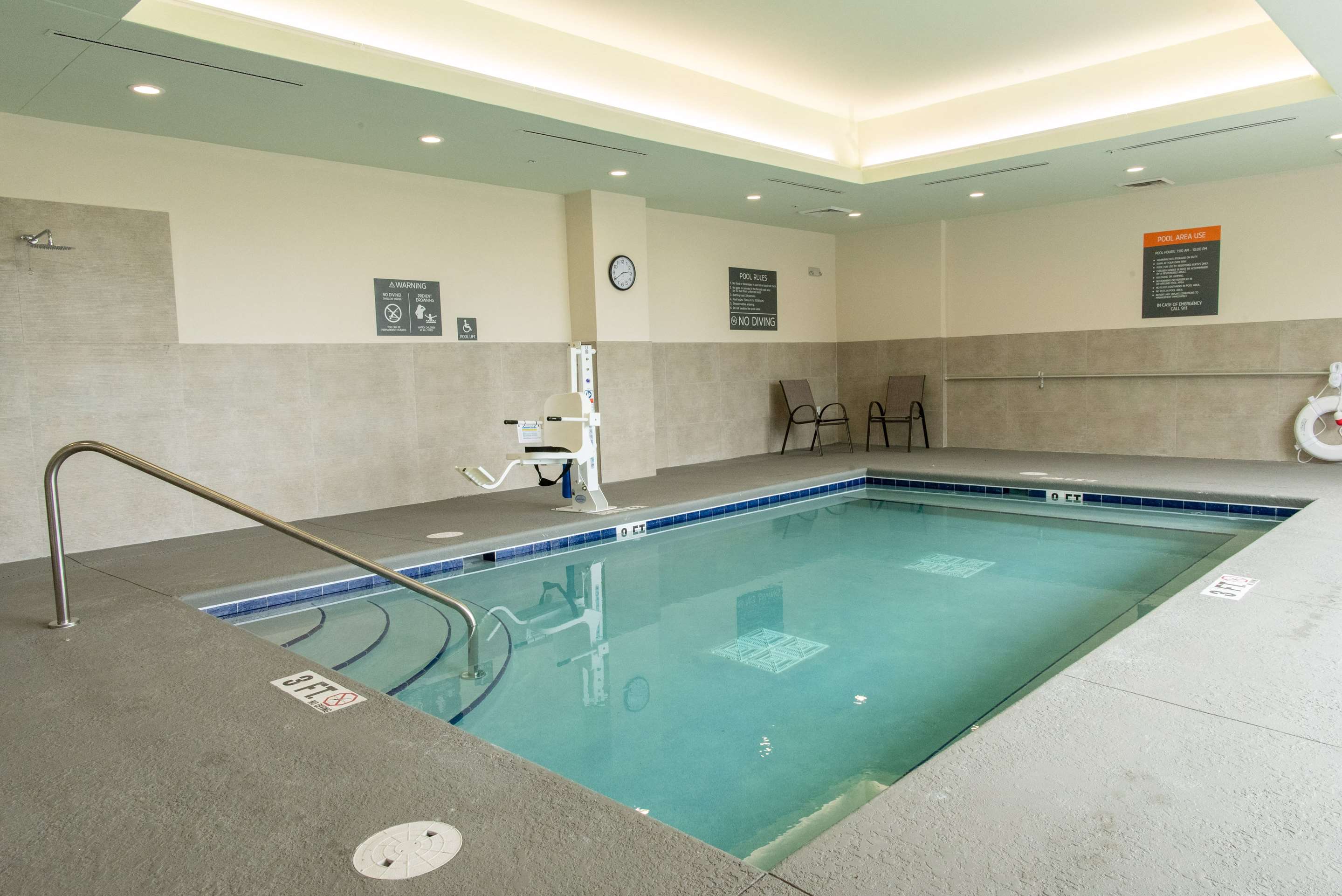 Pool | La Quinta Inn & Suites by Wyndham Lake City