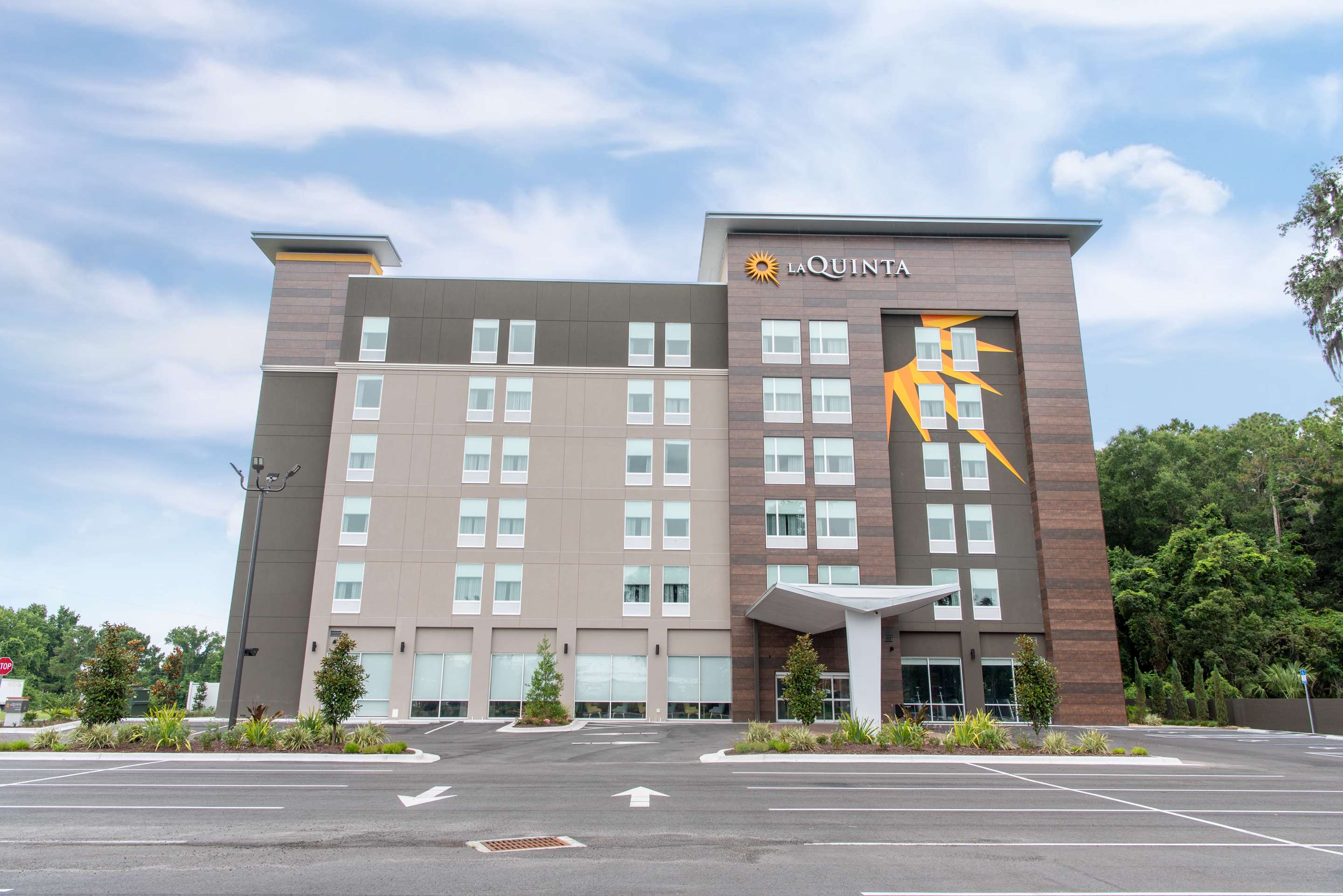 exterior view | La Quinta Inn & Suites by Wyndham Lake City