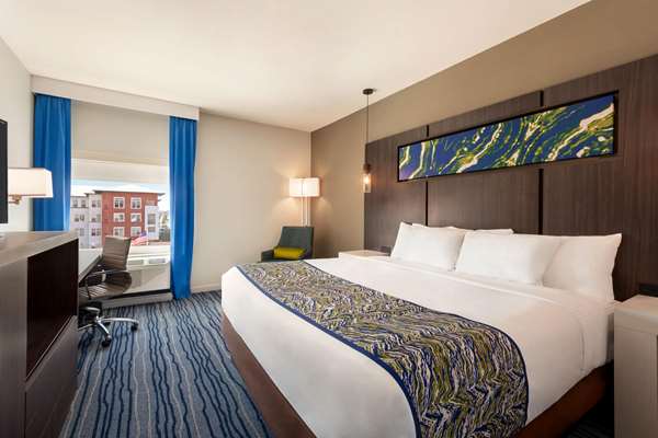  - La Quinta Inn & Suites IDrive Theme Parks Orlando