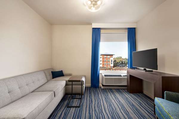 Suite - La Quinta Inn & Suites IDrive Theme Parks Orlando