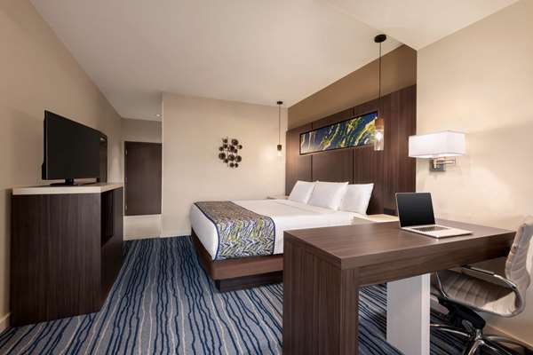 Suite - La Quinta Inn & Suites IDrive Theme Parks Orlando