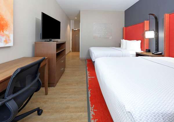  - La Quinta Inn & Suites Lakeway