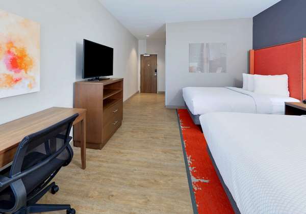  - La Quinta Inn & Suites Lakeway