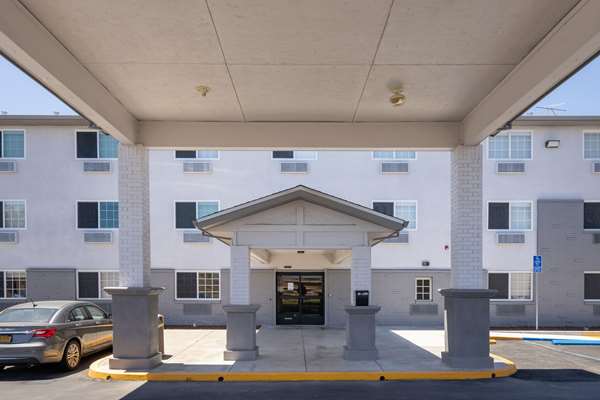 Exterior view - SureStay Plus Hotel by Best Western Hayward