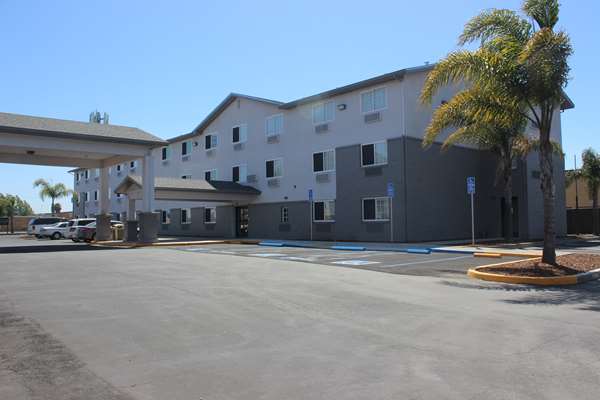 Exterior view - SureStay Plus Hotel by Best Western Hayward