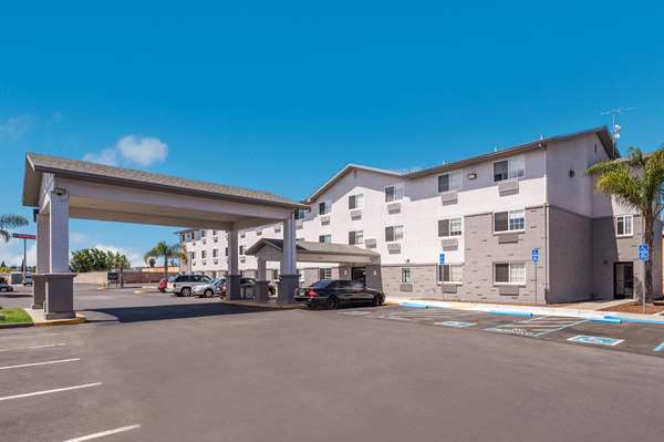 Exterior view - SureStay Plus Hotel by Best Western Hayward