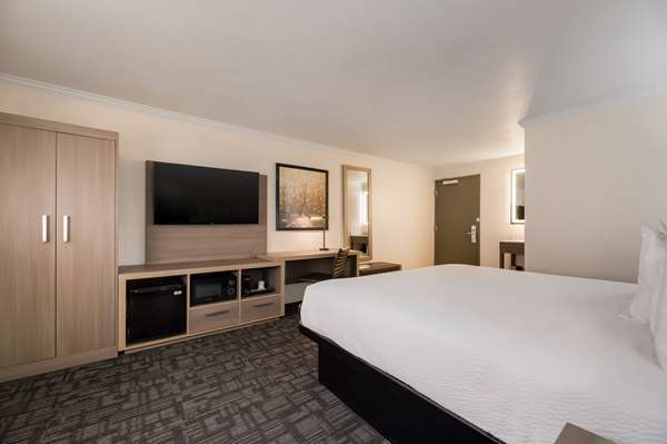  - SureStay Plus Hotel by Best Western Hayward