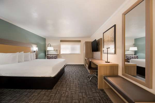  - SureStay Plus Hotel by Best Western Hayward