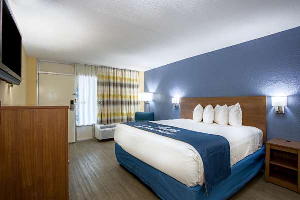  - Days Inn Apopka