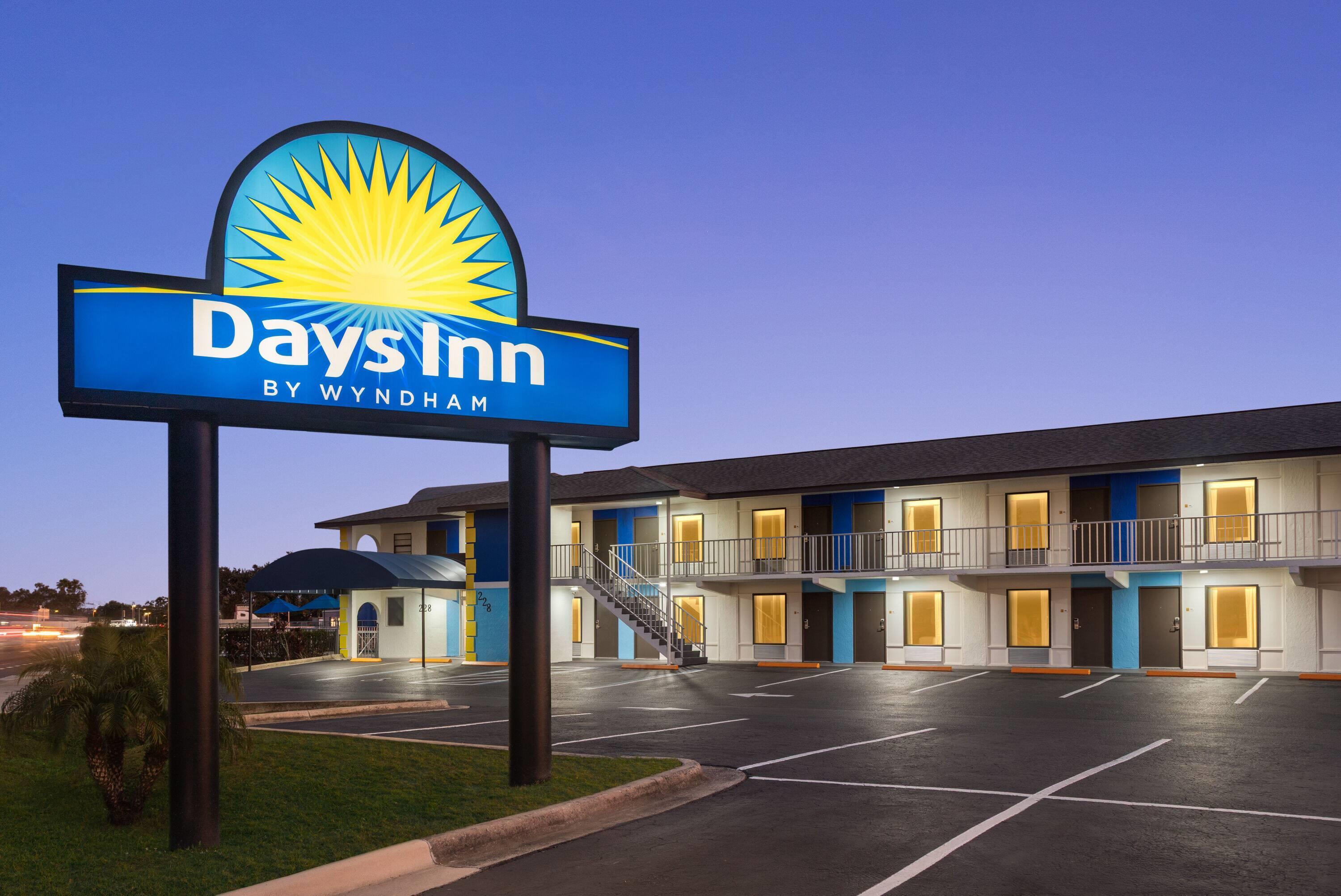Exterior | Days Inn by Wyndham Apopka/Orlando
