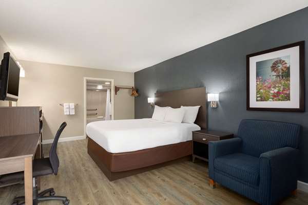  - Baymont Inn & Suites Wilmington