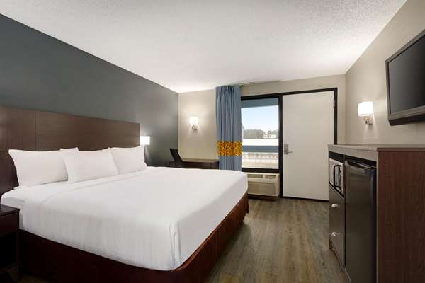  - Baymont Inn & Suites Wilmington