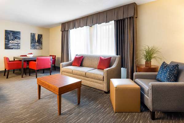 Suite - Best Western Downers Grove Hotel - I-355, Exit 22