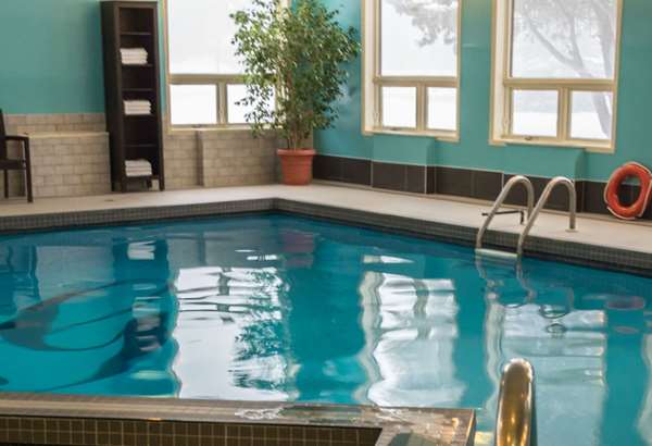 Pool - Mont Gabriel Resort & Spa Ste Adele