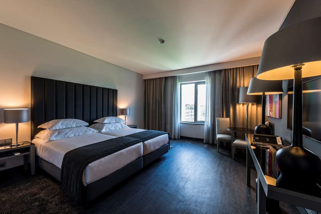 VILA GALE EVORA-guestroom-Guest Room,On-Site.jpg