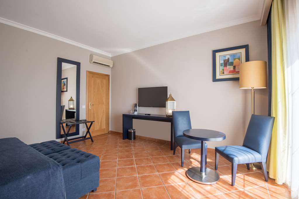 VILA GALE TAVIRA-guestroom-Guest Room,Suite,On-Site.jpg