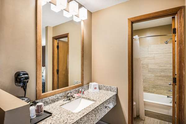  - Econo Lodge Oskaloosa