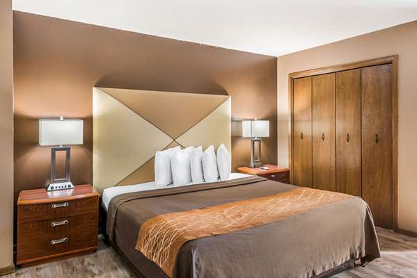 Suite - Econo Lodge Oskaloosa