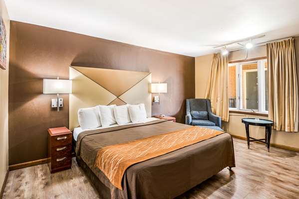  - Econo Lodge Oskaloosa