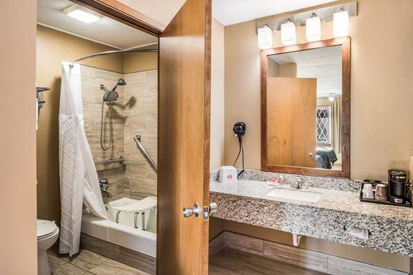  - Econo Lodge Oskaloosa