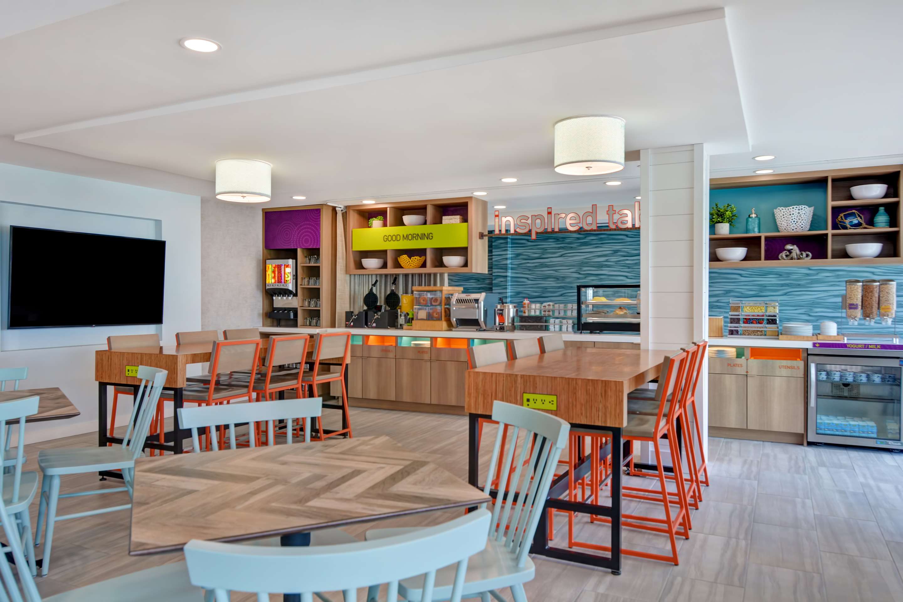 Breakfast Area | Home2 Suites Ormond Beach Oceanfront, FL