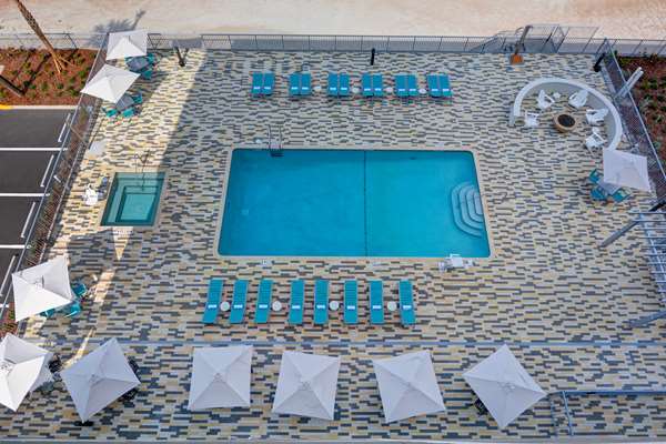 Pool - Home2 Suites by Hilton Oceanfront Ormond Beach