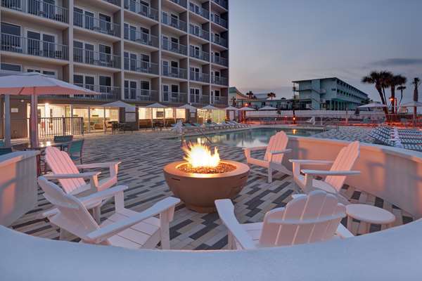 Pool - Home2 Suites by Hilton Oceanfront Ormond Beach