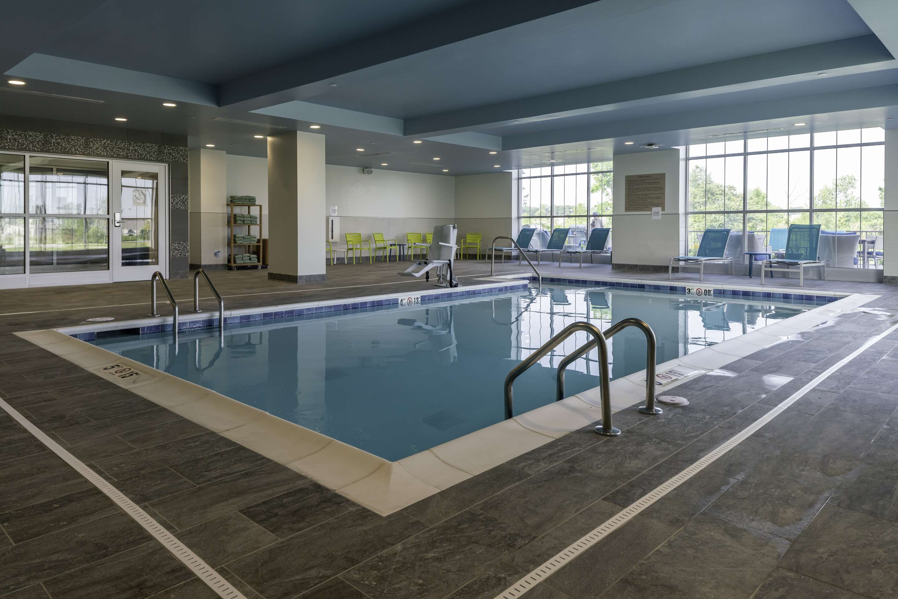 Pool | Hilton Garden Inn Fort Wayne North