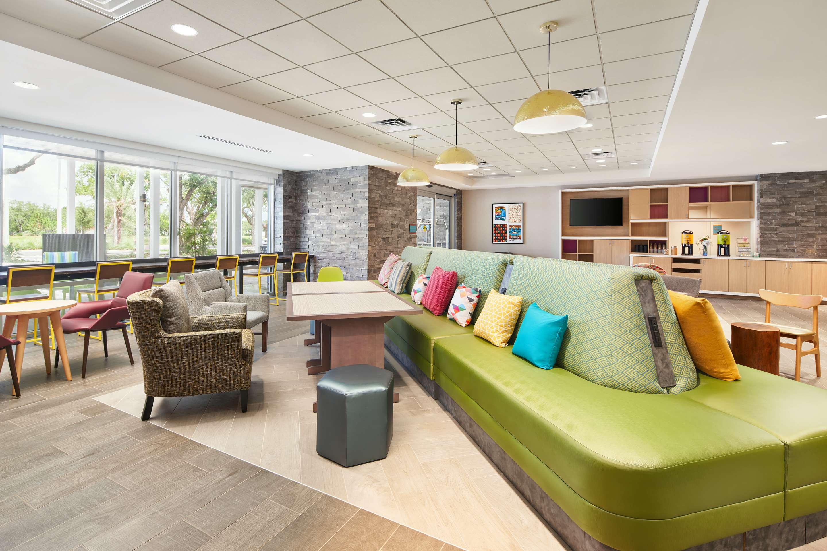 Breakfast Area | Home2 Suites by Hilton Palm Bay Melbourne I 95