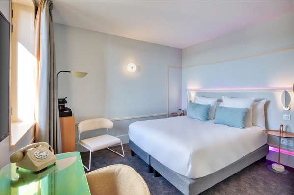 1 Queen Bed, Non-Smoking, Classic Room