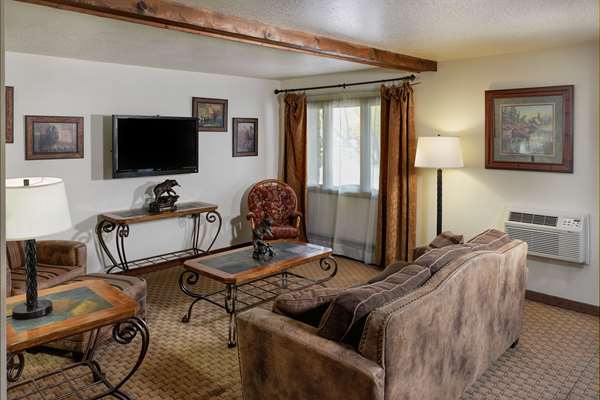  - Ridgeline Hotel at Yellowstone Gardiner