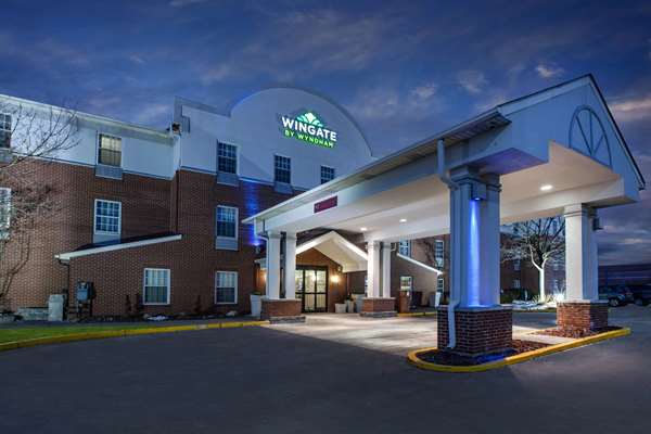 Exterior view - Wingate by Wyndham Hotel Roseville - I-94, Exit 232