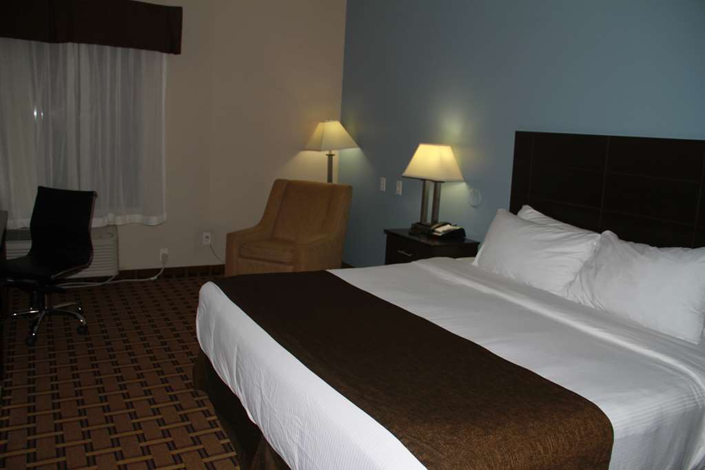 SureStay Plus by Best Western Coralville Iowa City-guestroom-Guest Room,Suite,On-Site.jpg