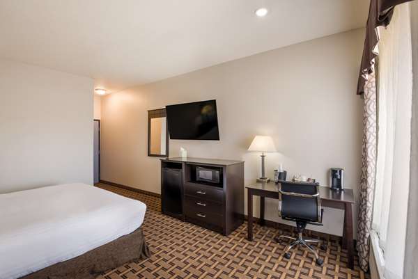  - SureStay Plus Hotel by Best Western Coralville - I-80, Exit 242