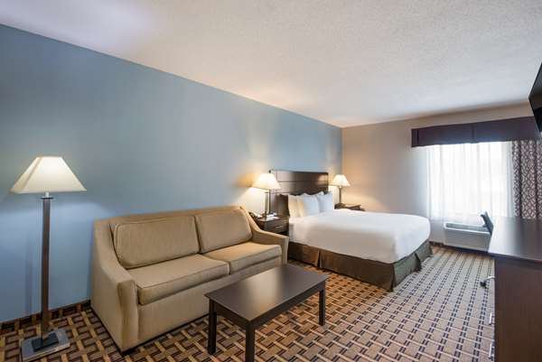  - SureStay Plus Hotel by Best Western Coralville - I-80, Exit 242