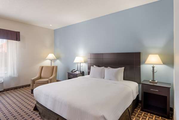  - SureStay Plus Hotel by Best Western Coralville - I-80, Exit 242
