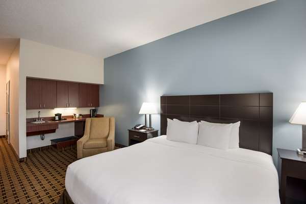  - SureStay Plus Hotel by Best Western Coralville - I-80, Exit 242