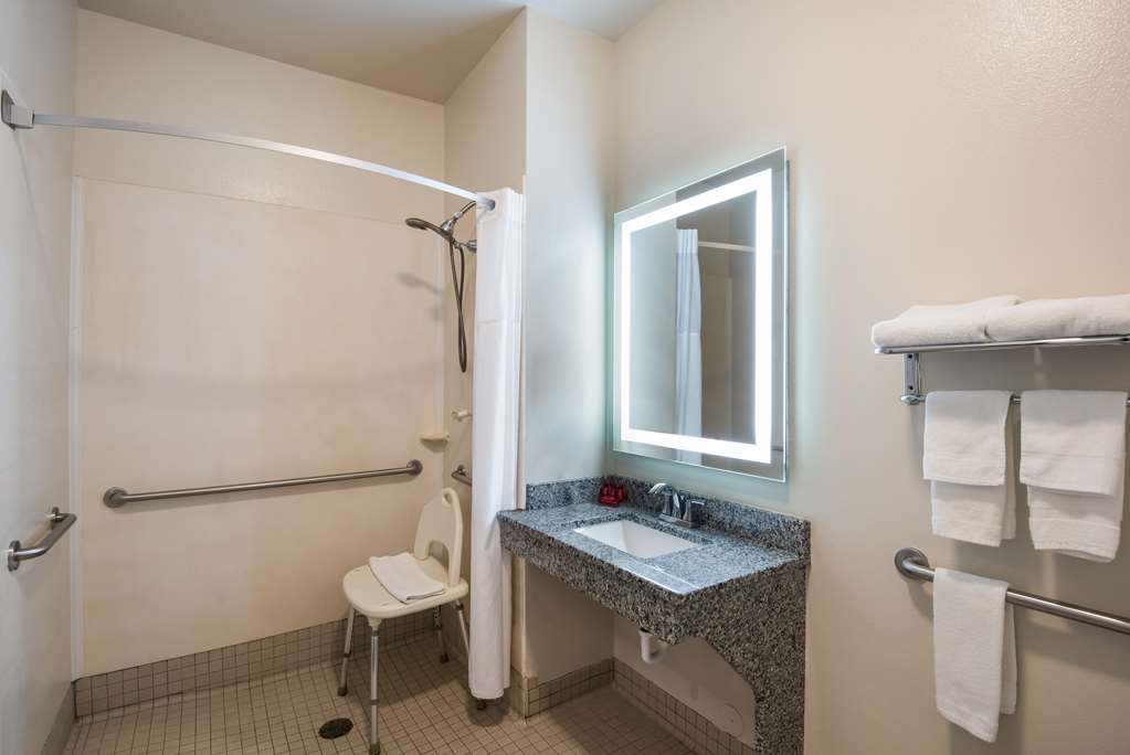 SureStay Plus by Best Western Coralville Iowa City-guestroom-Guest Room,Bathroom,On-Site.jpg