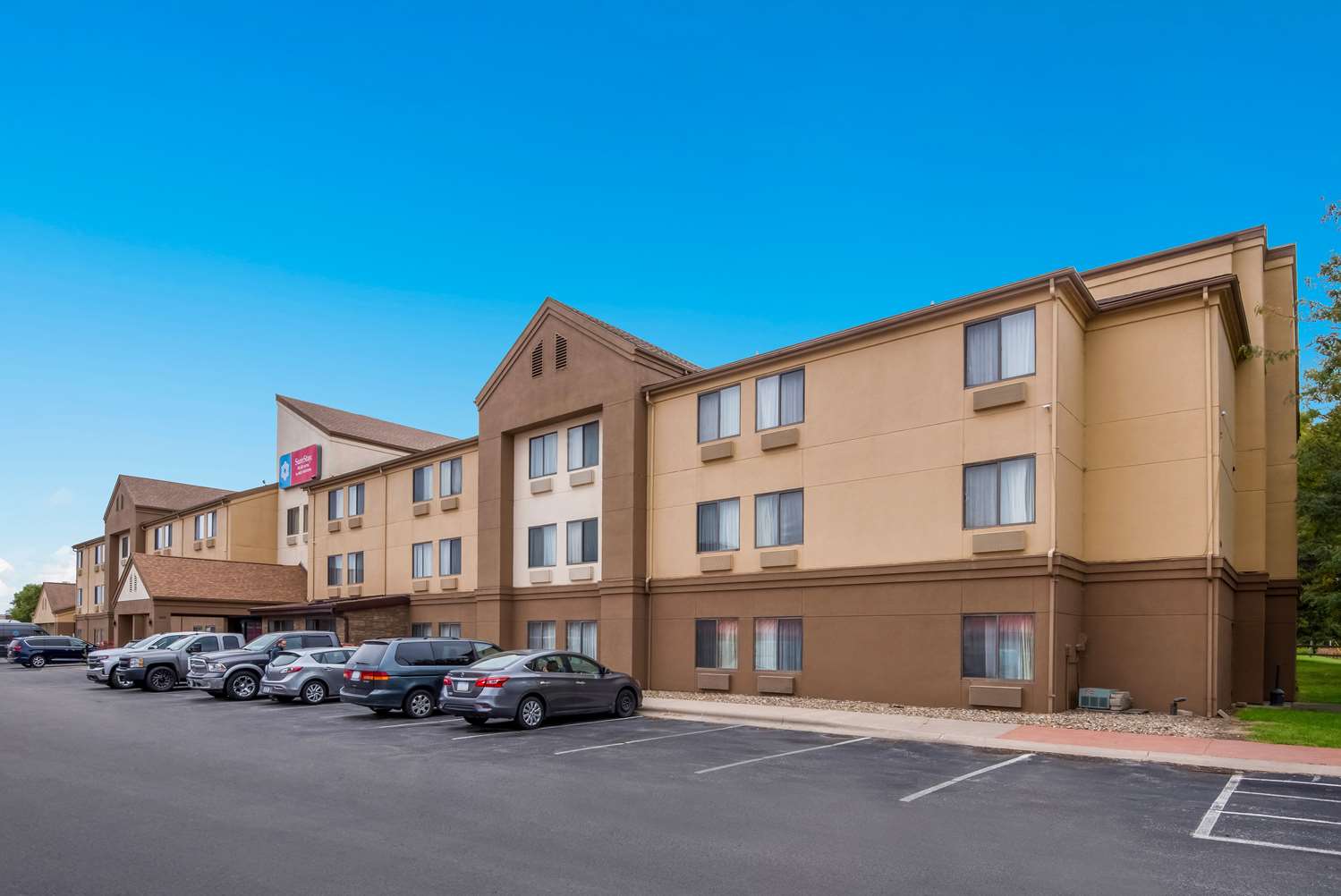 SureStay Plus Hotel by Best Western Coralville I80, Exit 242, IA