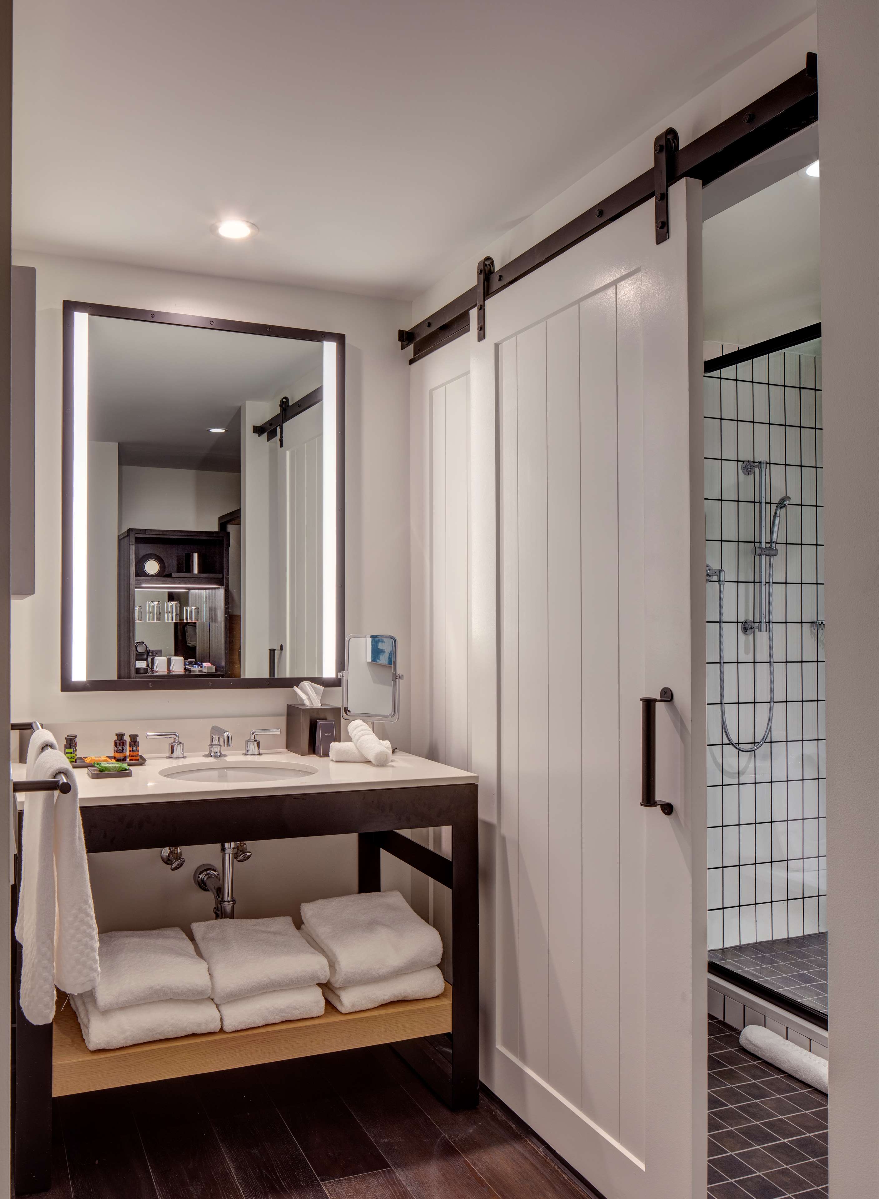 Canopy by Hilton Baltimore Harbor Point Room Type - 2 QUEEN HEARING ACC