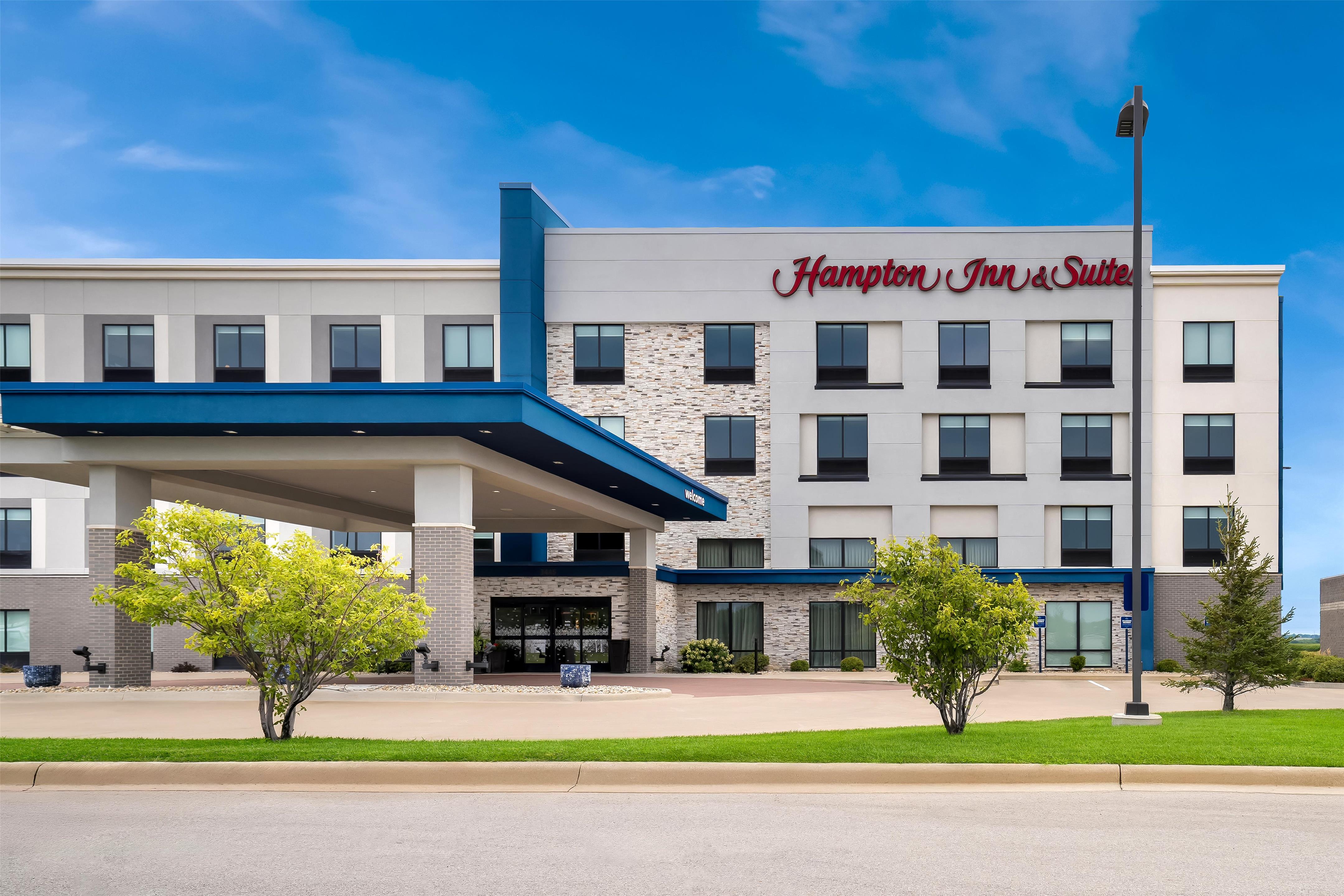 Exterior | Hampton Inn & Suites Pekin Peoria Area