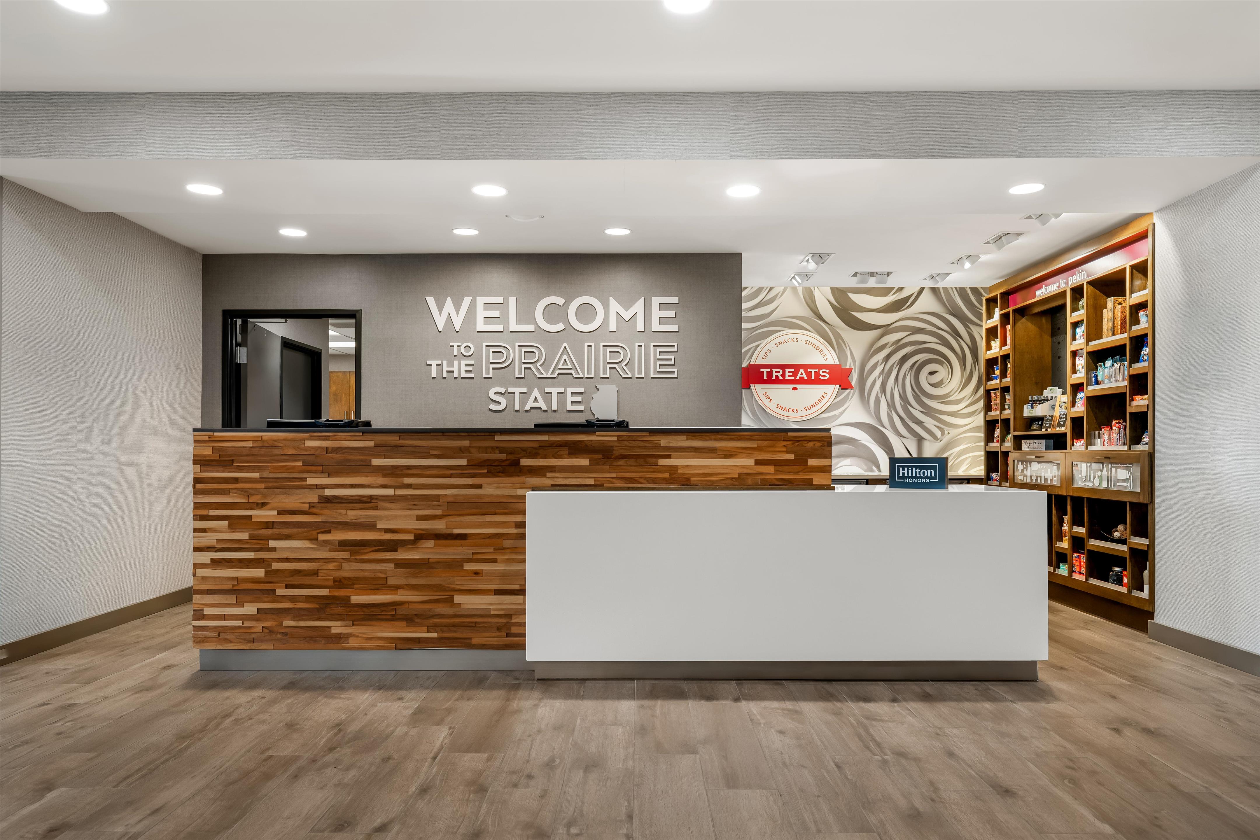 Reception | Hampton Inn & Suites Pekin Peoria Area