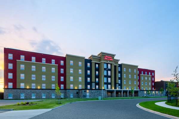 Exterior view - Hampton Inn & Suites Edmonton