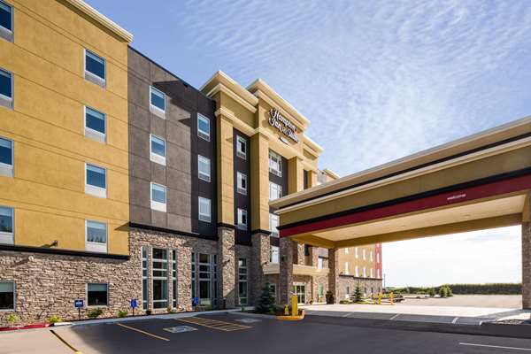 Exterior view - Hampton Inn & Suites Edmonton