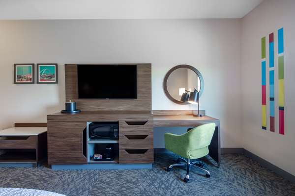  - Hampton Inn & Suites Edmonton