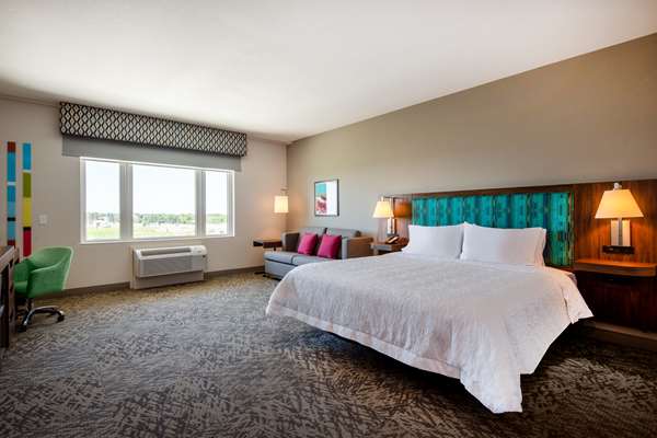  - Hampton Inn & Suites Edmonton
